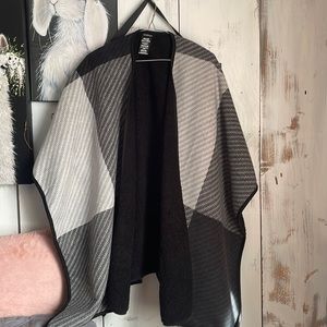 Shaw cover up for a woman once size fits all